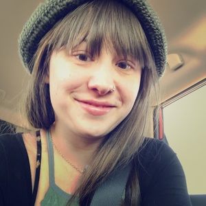 Meet your Posher, Emily